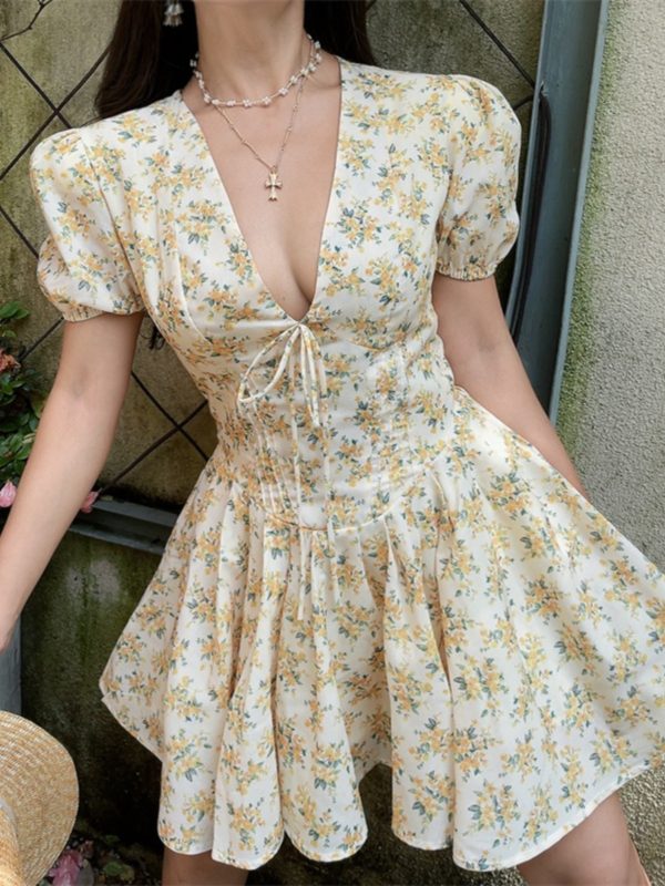 Floral Vintage V-neck Puff Sleeve Waist-Cinched Princess Dress for Women - Spring Summer Vacation Style