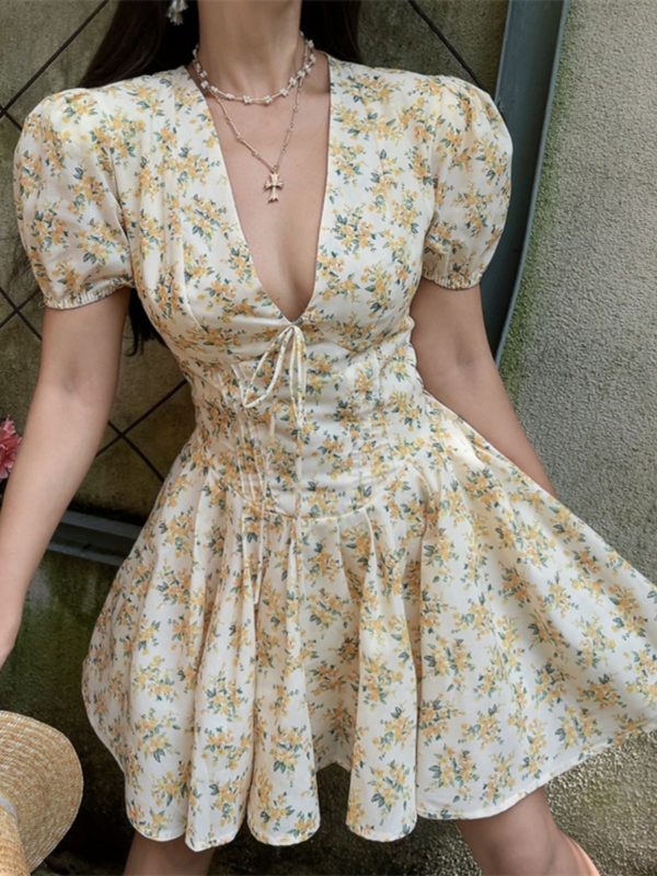 Floral Vintage V-neck Puff Sleeve Waist-Cinched Princess Dress for Women - Spring Summer Vacation Style