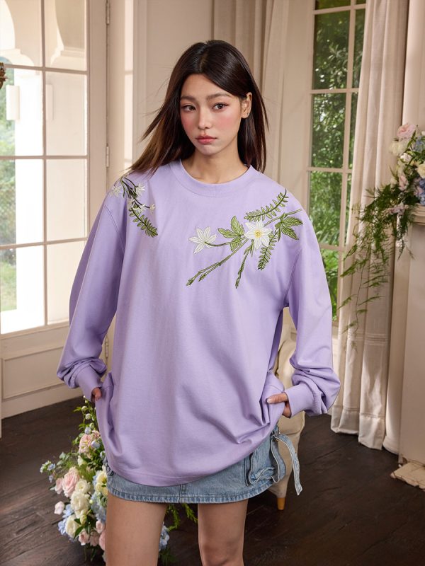Floral Wreath Embroidered Long Sleeve T-Shirt - Chinese Style Plant Series, Silhouette Design, Perfect for 90s and Y2K Fashion