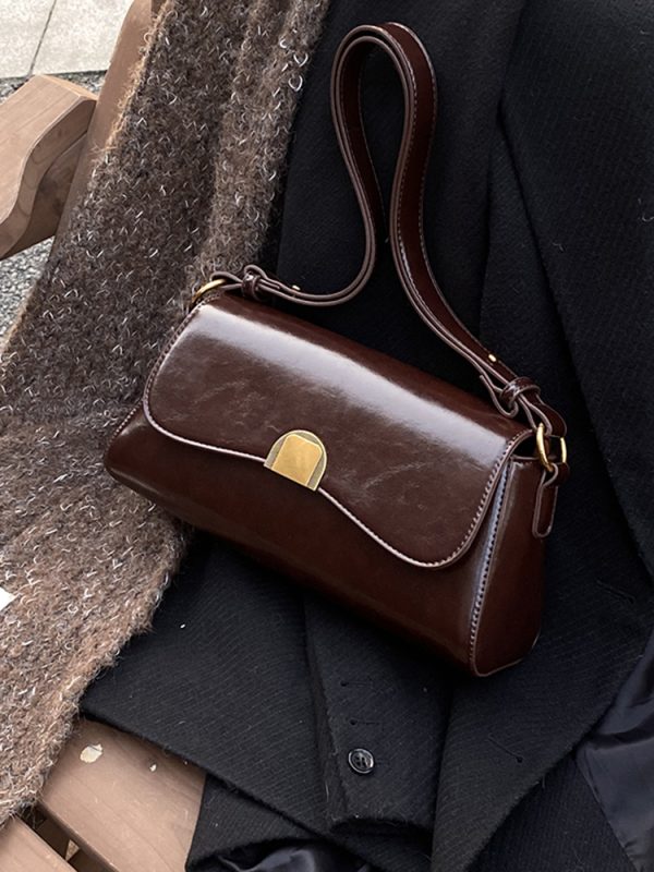 French Retro Oil Wax Leather Underarm Bag for Women - Spring/Summer 2025 Small Shoulder Crossbody Bag, Niche Fashion Accessory