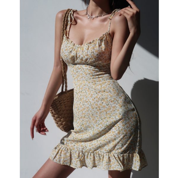 French-Style Yellow Floral V-Neck Tie Strap Dress with Waist-Cinching Short Skirt - Playful Vacation Essential