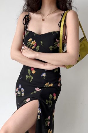 French Vintage Beach Resort Printed Spaghetti Strap Dress for Women - High Waist A-Line Long Skirt, Ideal for Summer Getaways