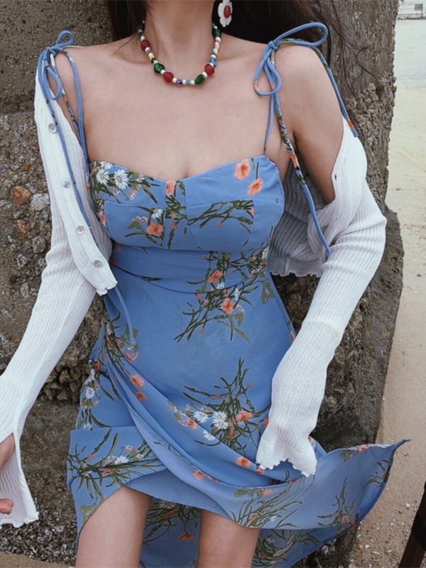 French Vintage Blue Floral Bodycon Dress with Spaghetti Straps and Sexy Split Hem for Vacation - 2024 Fashion