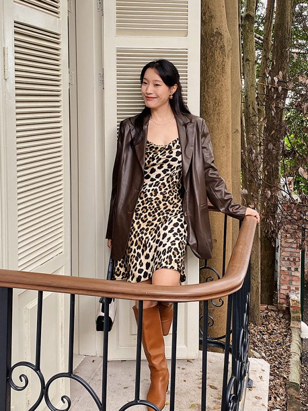 French Vintage Brown Leather Suit Coat for Women - Loose Straight Fit, Versatile Autumn Style 2024