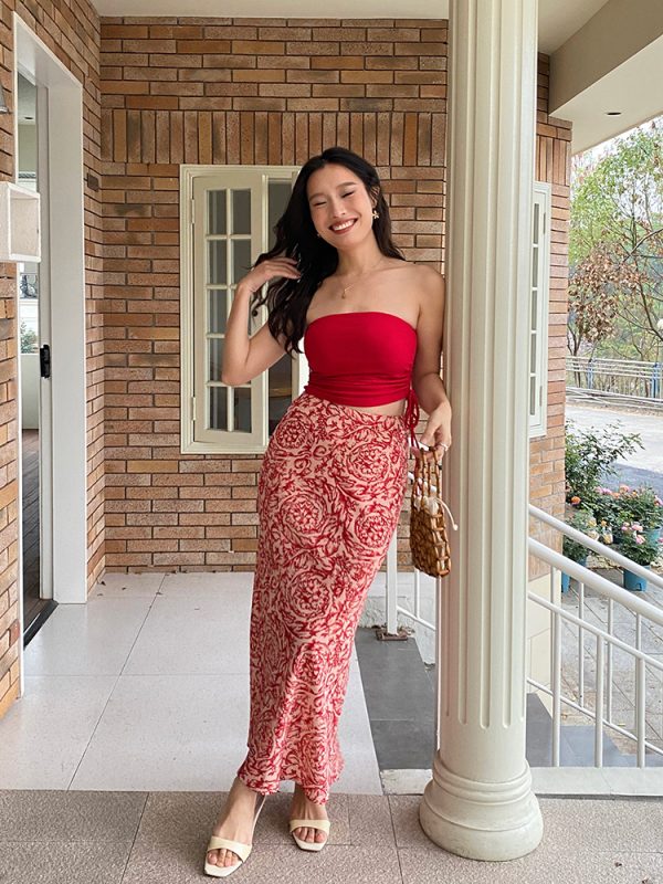 French Vintage Printed Midi Skirt in Bright Red - Vacation Style Long Wrap Skirt for Effortless 90s Chic