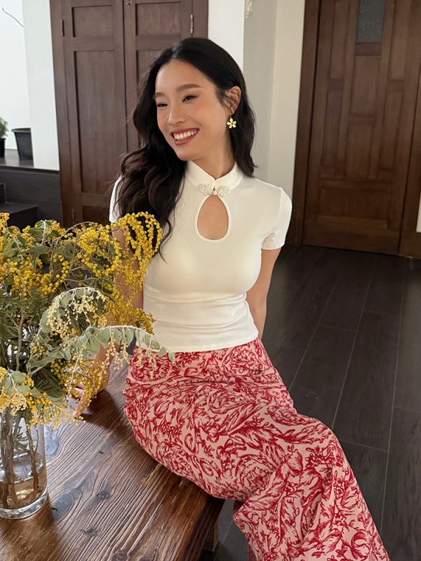 French Vintage Printed Midi Skirt in Bright Red - Vacation Style Long Wrap Skirt for Effortless 90s Chic