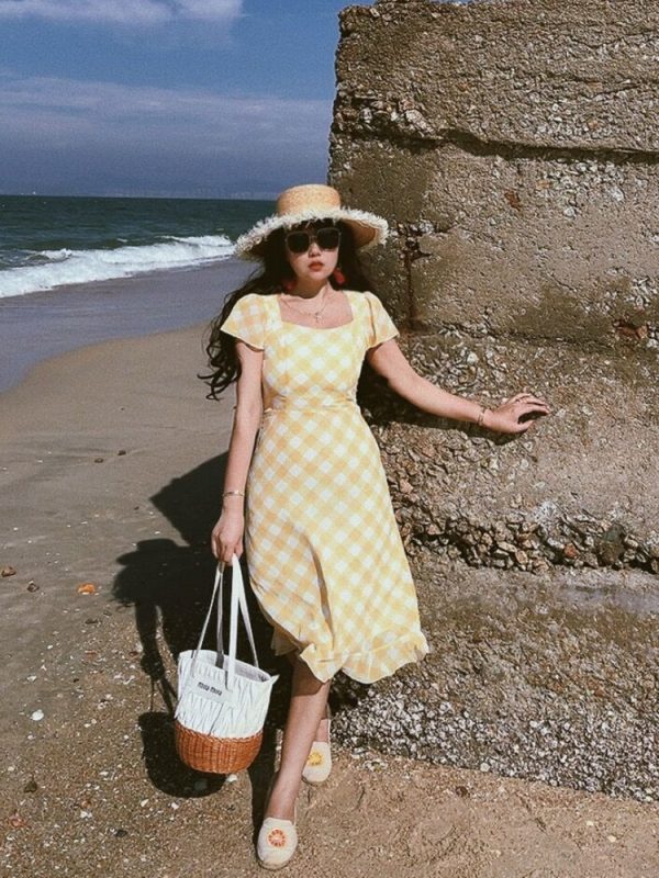 French Vintage Yellow Checkered Mermaid Dress with Small Flare Sleeves for Women - Spring/Summer Vacation Style