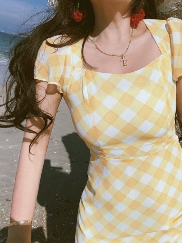 French Vintage Yellow Checkered Mermaid Dress with Small Flare Sleeves for Women - Spring/Summer Vacation Style