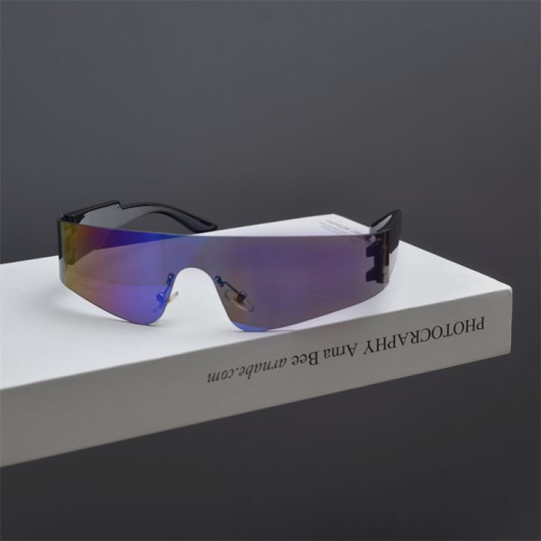 Futuristic Cyberpunk Frameless One-Piece Sunglasses for Trendy Boys and Girls - Ideal for Street Photography and Riding.