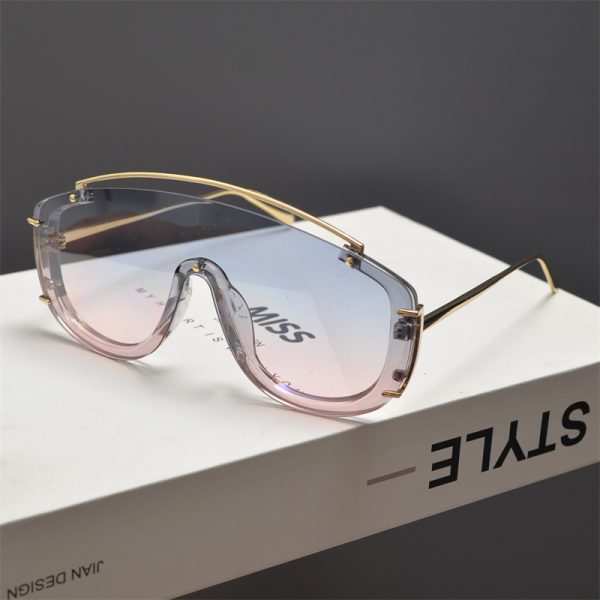Futuristic Cyberpunk Oversized Pilot Sunglasses with Cut Edges and Single Beam - Stylish Statement Eyewear