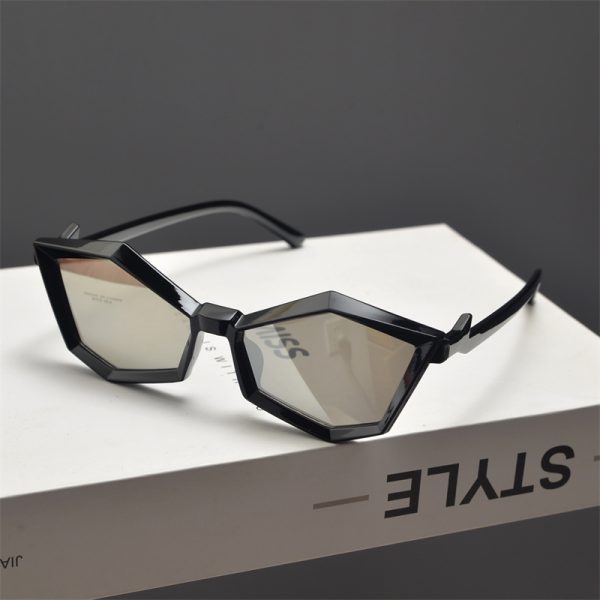 Futuristic Cyberpunk Polygon Diamond Sunglasses for Slim Faces - Unisex Hip-Hop Party Eyewear
