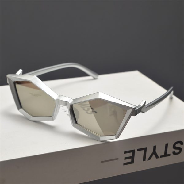 Futuristic Cyberpunk Polygon Diamond Sunglasses for Slim Faces - Unisex Hip-Hop Party Eyewear