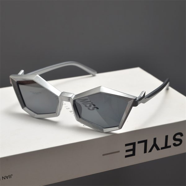 Futuristic Cyberpunk Polygon Diamond Sunglasses for Slim Faces - Unisex Hip-Hop Party Eyewear