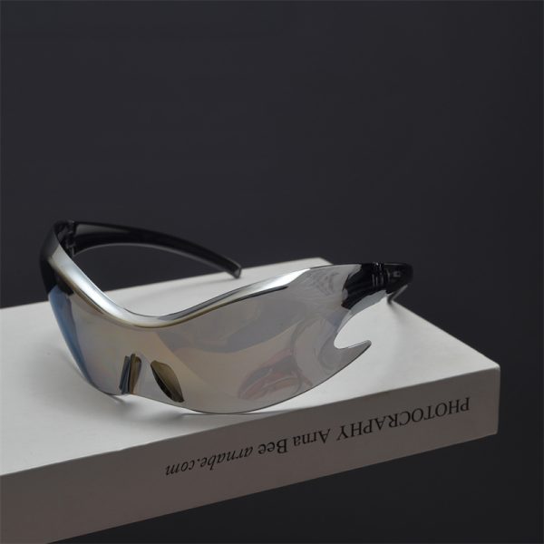 Futuristic Cyberpunk Unisex Retro Street Photography Sunglasses - Quirky Exaggerated Style for Bold Fashion Statements