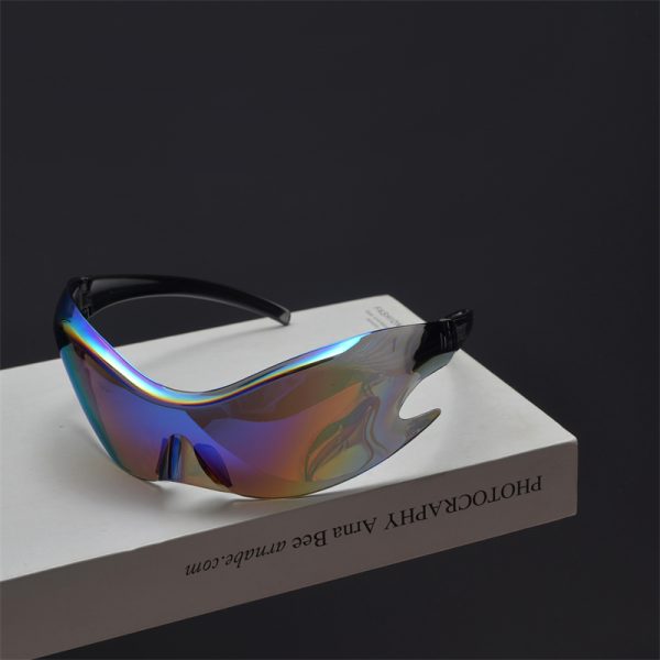Futuristic Cyberpunk Unisex Retro Street Photography Sunglasses - Quirky Exaggerated Style for Bold Fashion Statements