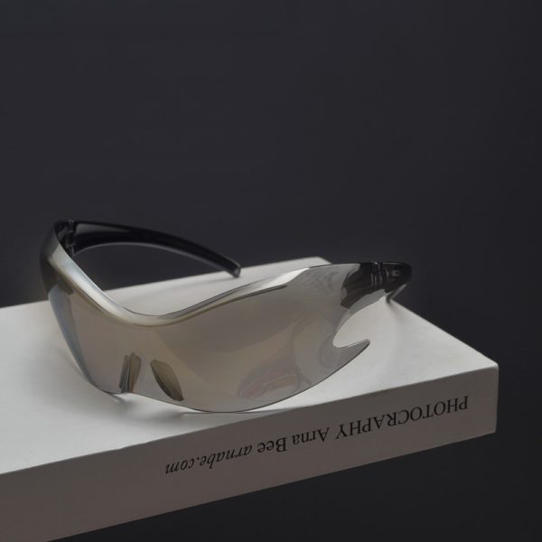 Futuristic Cyberpunk Unisex Retro Street Photography Sunglasses - Quirky Exaggerated Style for Bold Fashion Statements