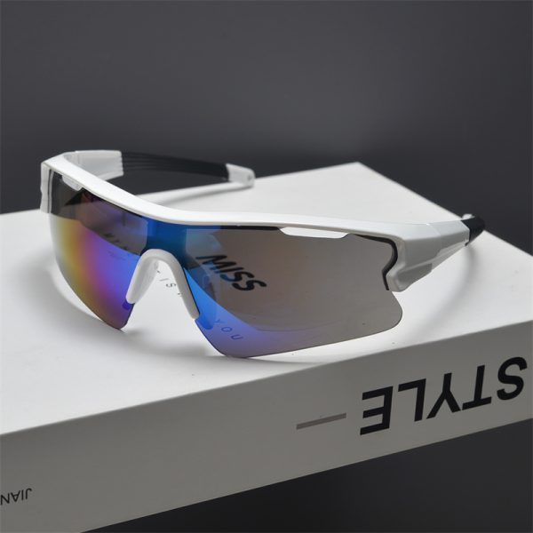 Futuristic Oversized Cycling Sunglasses for Men and Women, Windproof Colorful Trendy Outdoor Climbing and Skiing Gear