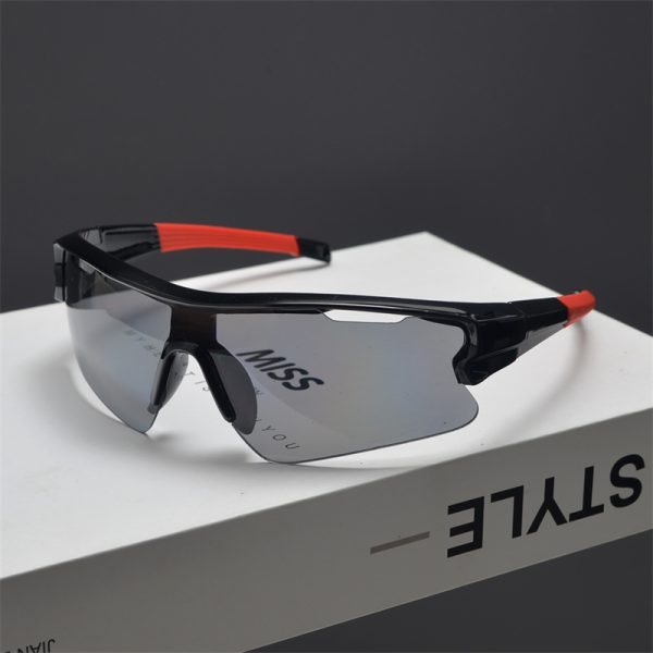 Futuristic Oversized Cycling Sunglasses for Men and Women, Windproof Colorful Trendy Outdoor Climbing and Skiing Gear