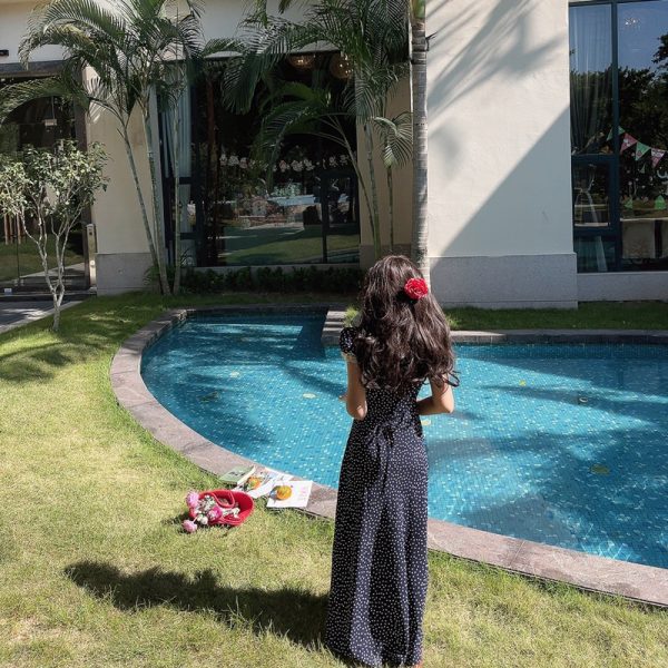 Handmade Illustrated Beauty French Lace V-Neck Puff Sleeve Maxi Dress â€“ 2025 Spring/Summer Vacation Style