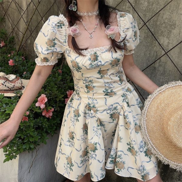 Handmade Spring Summer French Square Neck Lace Trim Puff Sleeve Court Waist Dress for Vacation - Chic Floral Style