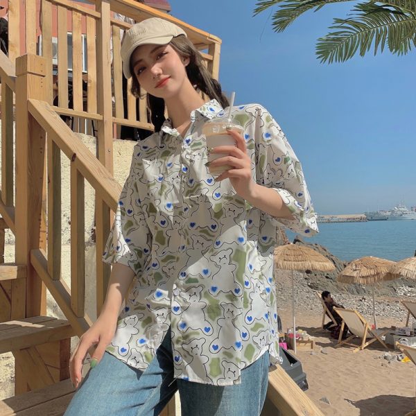 Hawaiian Floral Short Sleeve Shirt for Women - Loose Fit Beach Top in Hong Kong Style for Seaside Vacation