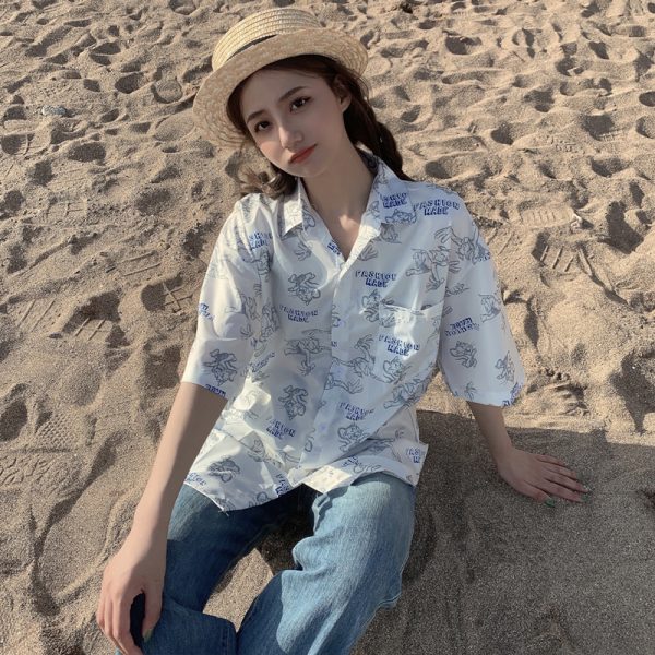 Hawaiian Floral Short Sleeve Shirt for Women - Loose Fit Beach Top in Hong Kong Style for Seaside Vacation