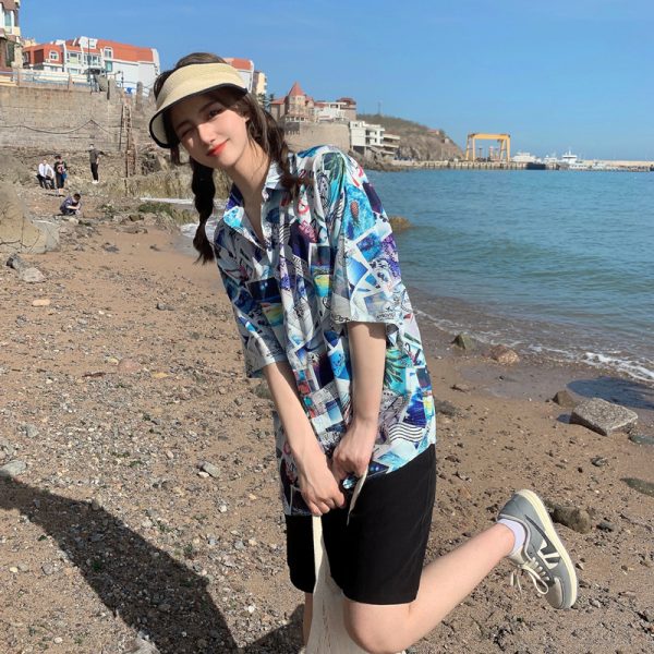 Hawaiian Floral Short Sleeve Shirt for Women - Loose Fit Beach Top in Hong Kong Style for Seaside Vacation