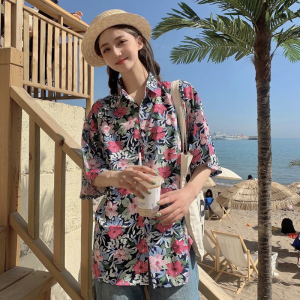 Hawaiian Floral Short Sleeve Shirt for Women - Loose Fit Beach Top in Hong Kong Style for Seaside Vacation