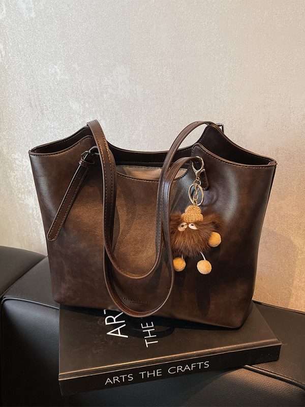 High-End Retro Women's Shoulder Bag, Versatile Large Capacity Tote for Summer 2025 Fashion
