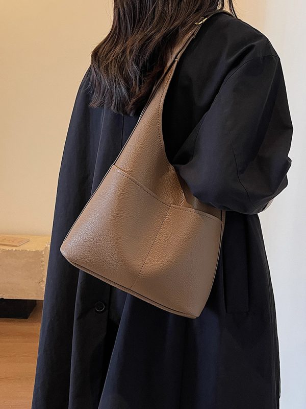 High-End Versatile Bucket Bag for Women - Retro Shoulder Tote with Large Capacity for Spring/Summer 2025 Fashion