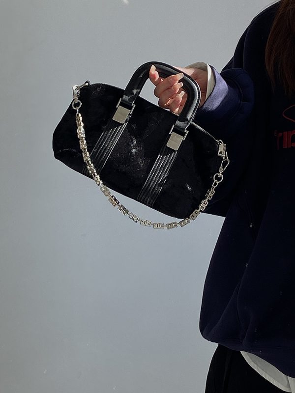 High-End Women's Chain Shoulder Bag - Stylish Large Crossbody & Handheld Fashionable Masterpiece for 2025