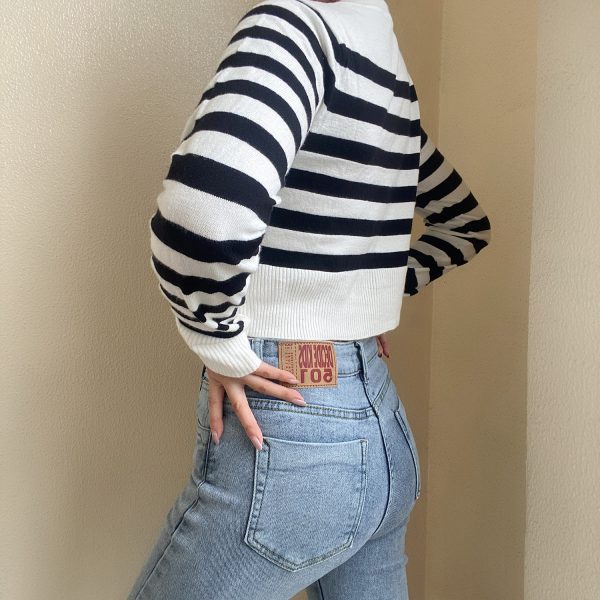 High-Waisted Black and White Striped Knit Top for Women - French Minimalist Versatile Basic Round Neck Style