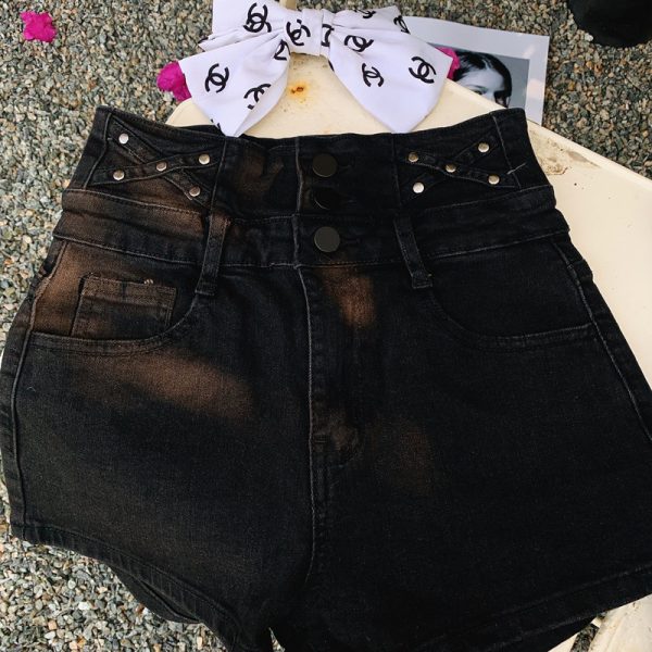 High-Waisted Retro Denim Shorts for Women - Slimming Long-Legged Vacation Hot Pants, Summer 2025 Fashion