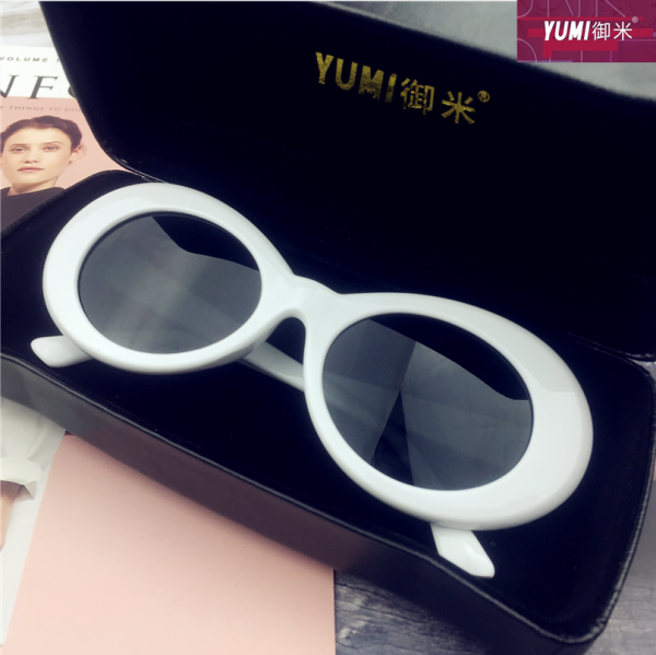 Hip-Hop Style Oval Sunglasses Inspired by Burijie Bridge and G-Dragon â€“ Trendy Alien Glasses for Y2K Fashion Lovers