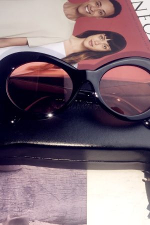 Hip-Hop Style Oval Sunglasses Inspired by Burijie Bridge and G-Dragon â€“ Trendy Alien Glasses for Y2K Fashion Lovers