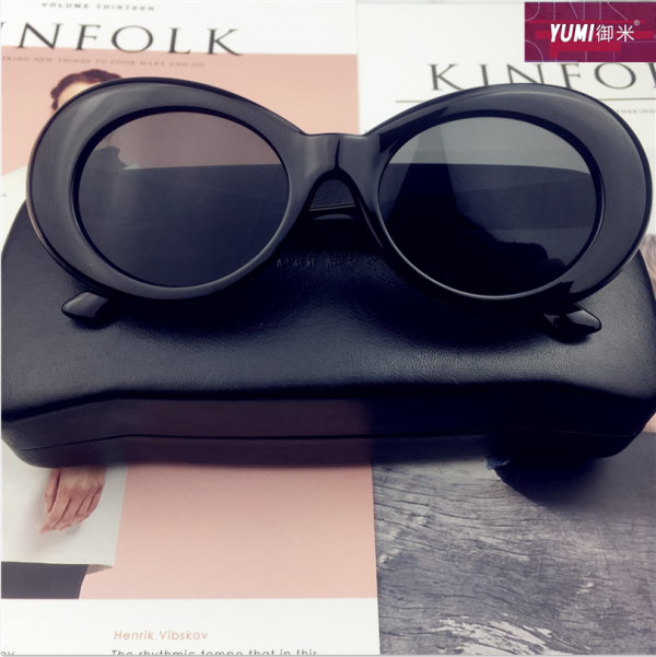 Hip-Hop Style Oval Sunglasses Inspired by Burijie Bridge and G-Dragon â€“ Trendy Alien Glasses for Y2K Fashion Lovers