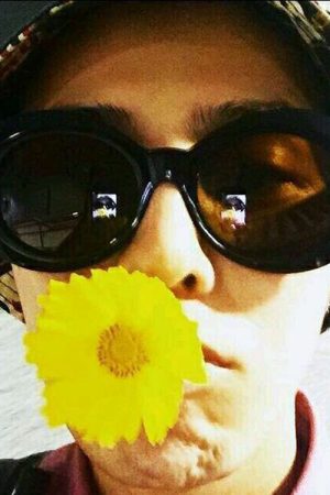 Hip-Hop Style Oval Sunglasses Inspired by Burijie Bridge and G-Dragon â€“ Trendy Alien Glasses for Y2K Fashion Lovers