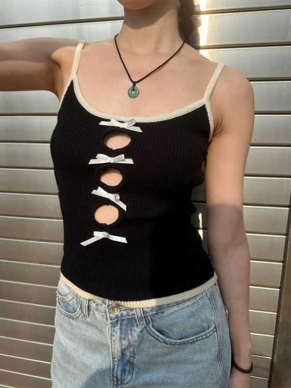 Hollowed-Out Bow Black and White Color-Blocking Knitted Vest - Spicy Girl Design, Slimming Fit, Trendy Blogger Style