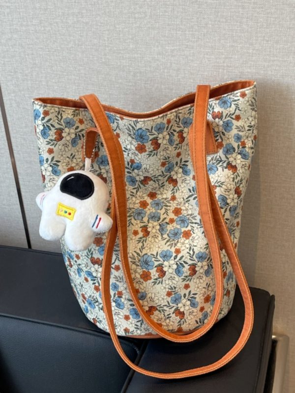 Japanese-Style Floral Canvas Bucket Bag for Women - 2025 Versatile Large Capacity Shoulder Tote for Commuting