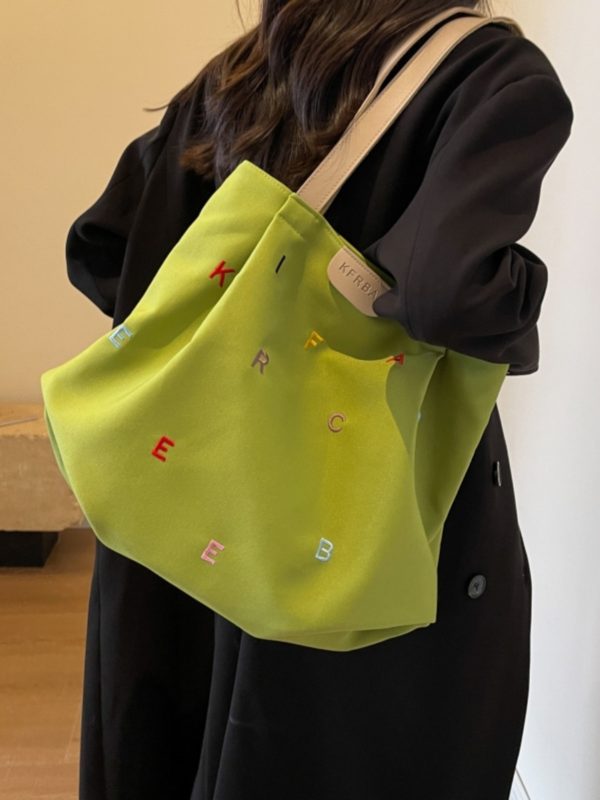 Japanese-Style Large-Capacity Shoulder Bag for Students - Versatile Casual Tote for Class and Commuting