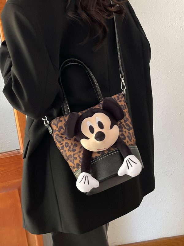 Korean-Style Cartoon Anime Crossbody Bag - Cute Girl Bucket Bag for Spring/Summer 2025, Trendy High-End Underarm Bag