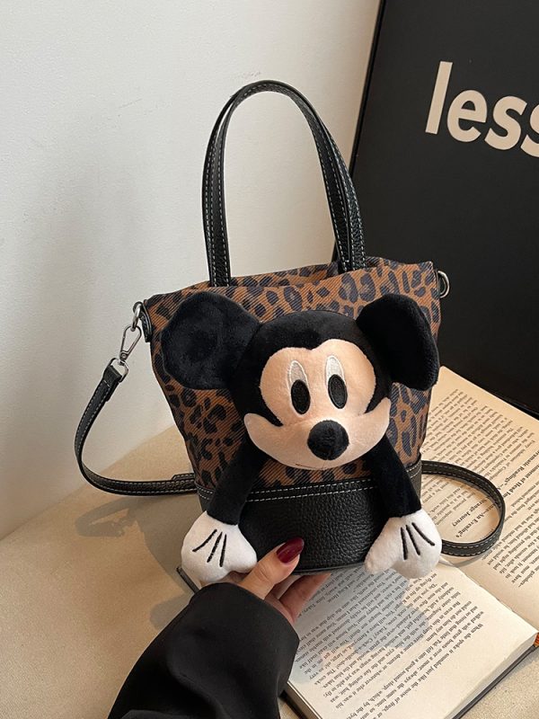 Korean-Style Cartoon Anime Crossbody Bag - Cute Girl Bucket Bag for Spring/Summer 2025, Trendy High-End Underarm Bag