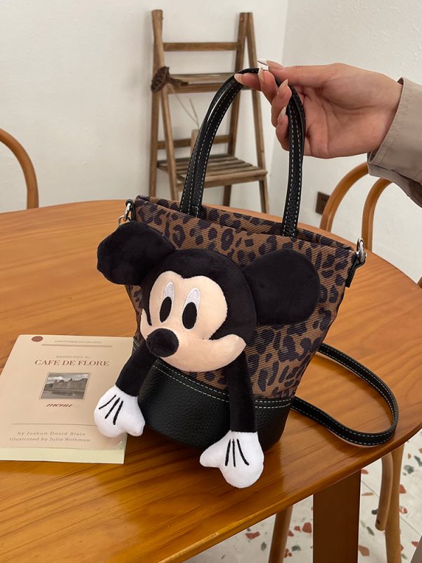 Korean-Style Cartoon Anime Crossbody Bag - Cute Girl Bucket Bag for Spring/Summer 2025, Trendy High-End Underarm Bag