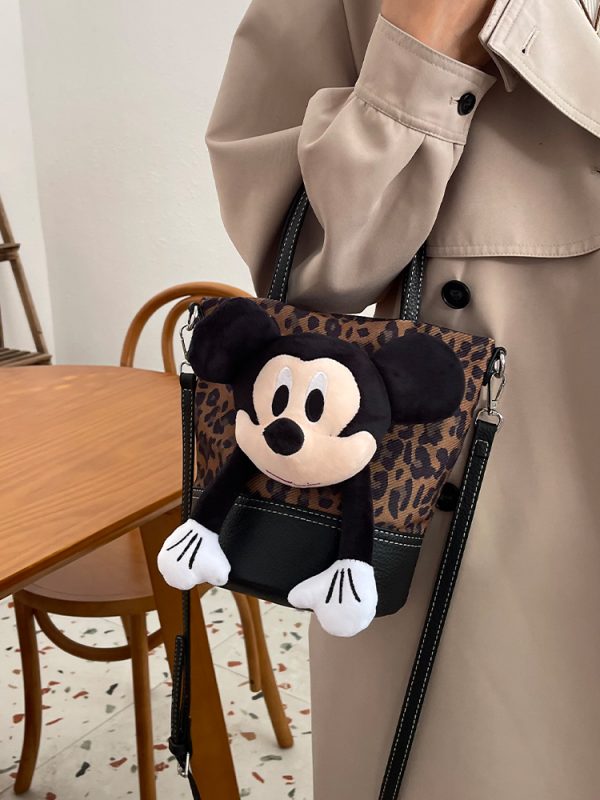 Korean-Style Cartoon Anime Crossbody Bag - Cute Girl Bucket Bag for Spring/Summer 2025, Trendy High-End Underarm Bag