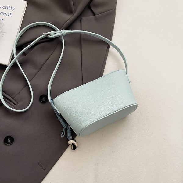 Korean Style Casual Bucket Bag for Women, Trendy INS Shoulder Bag, High-End Spring 2025 Fashion Accessory