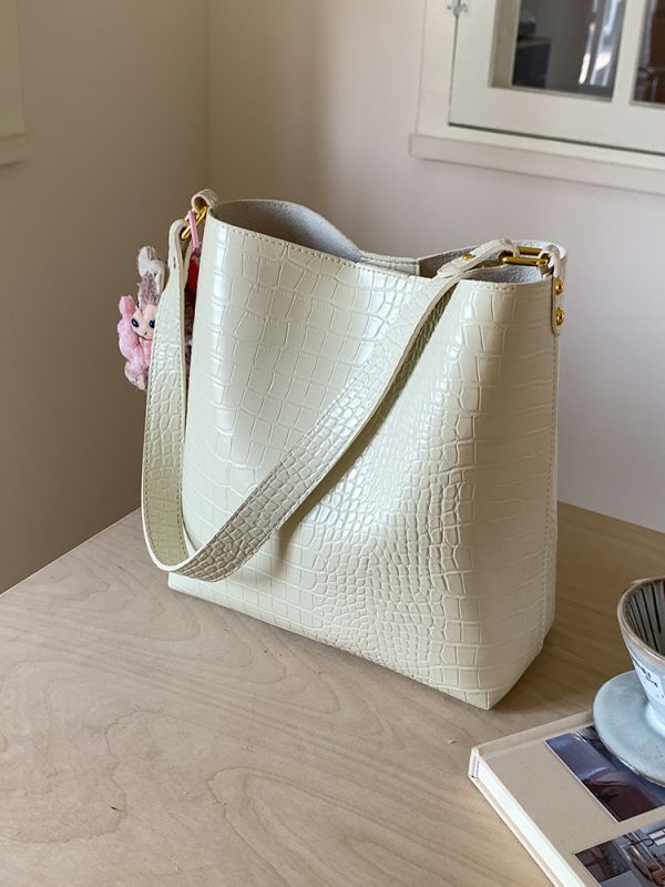 Korean-Style Crocodile Pattern Versatile Shoulder Bag for Women - 2025 Summer High-End Crossbody Bucket Bag