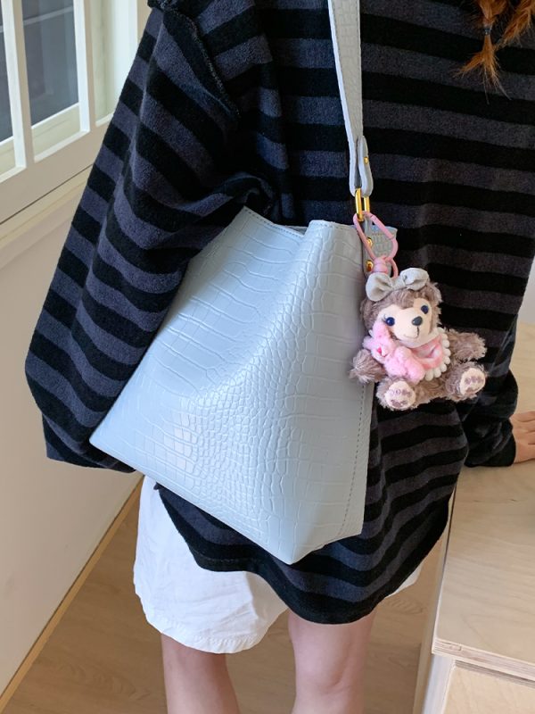 Korean-Style Crocodile Pattern Versatile Shoulder Bag for Women - 2025 Summer High-End Crossbody Bucket Bag