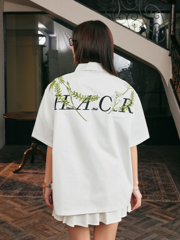 Korean-Style Green Floral Embroidered Cuban Collar Short Sleeve Shirt for Couples - Loose Fit Vacation Wear