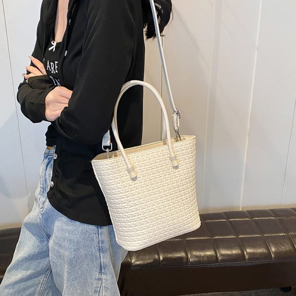 Korean Style High-End Women's Bucket Bag - Versatile Spring/Summer Crossbody Shoulder Handbag 2025 Fashionable Design