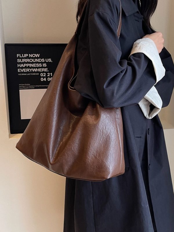 Korean Style Large-Capacity Shoulder Bag for Women - Retro Versatile Tote for Work and Commuting - Autumn Winter 2025 Collection